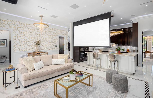 8483 Wiltshire Street S.W. Marine