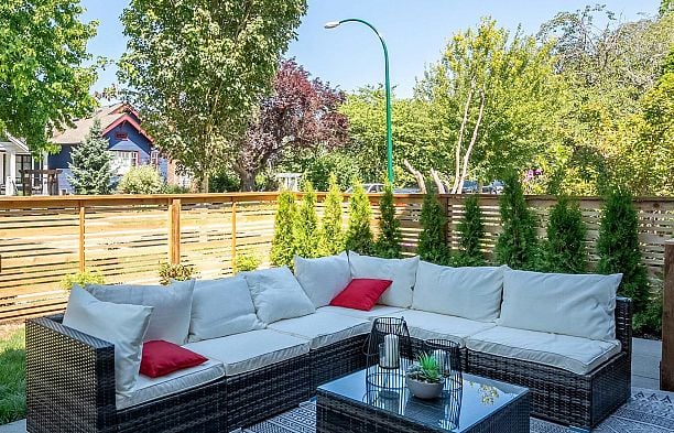 1 356 E 40th Avenue Main