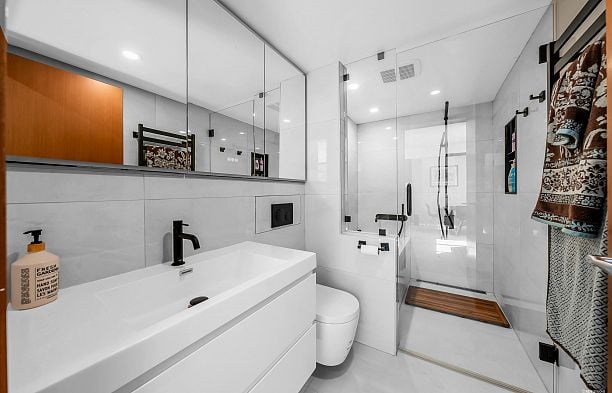 1106 Ironwork Passage False Creek