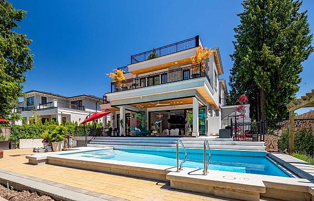 8483 Wiltshire Street S.W. Marine