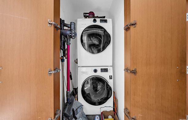 1106 Ironwork Passage False Creek