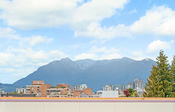 425 2008 Pine Street False Creek