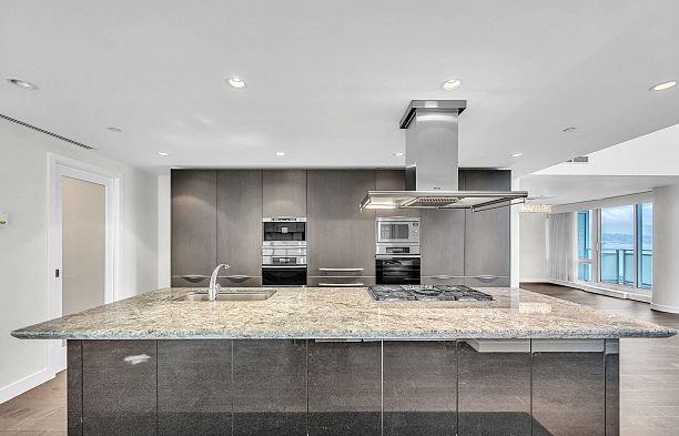 1103 1139 W Cordova Street Coal Harbour