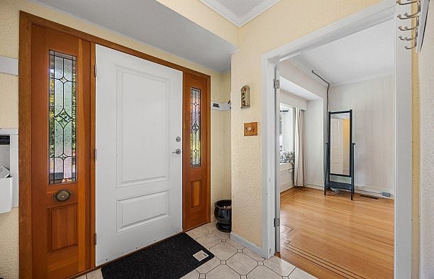 4054 W 31st Avenue Dunbar