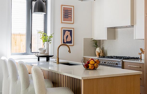 1 356 E 40th Avenue Main