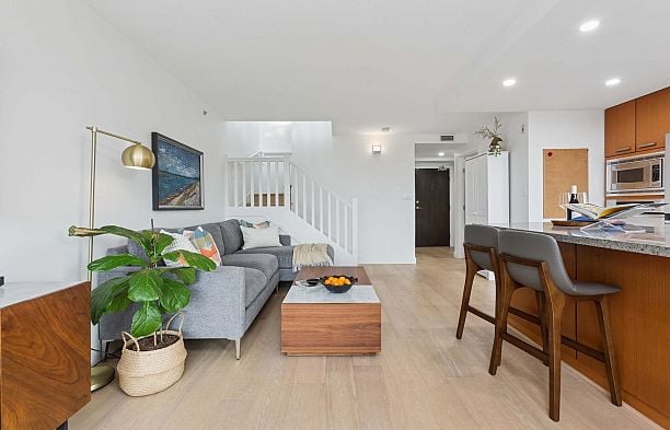 426 3228 Tupper Street Cambie