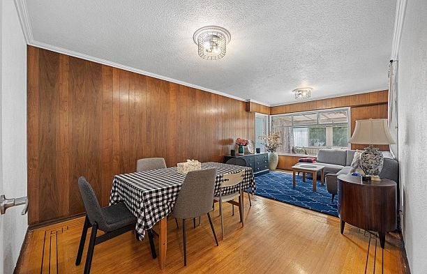 4054 W 31st Avenue Dunbar