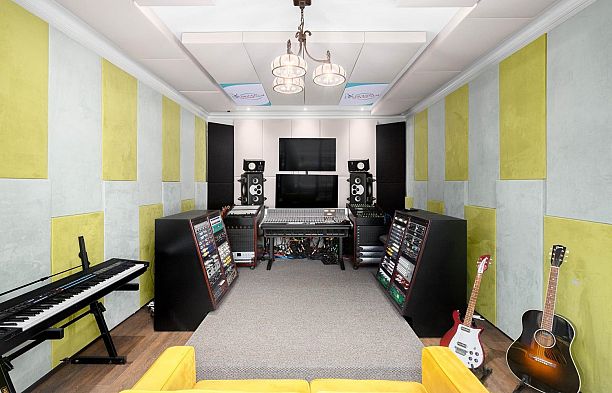 8483 Wiltshire Street S.W. Marine