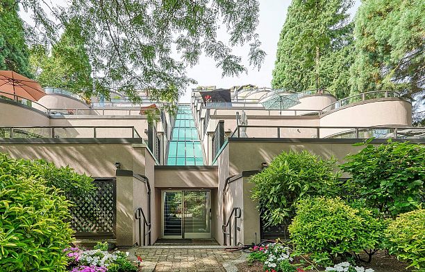 41 1425 Lamey's Mill Road False Creek