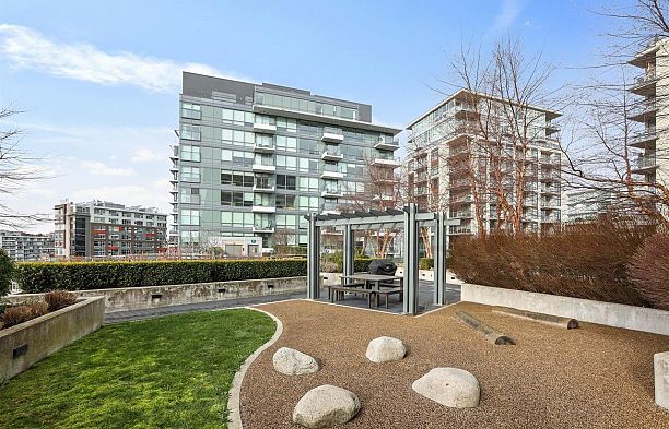 221 159 W 2nd Avenue False Creek