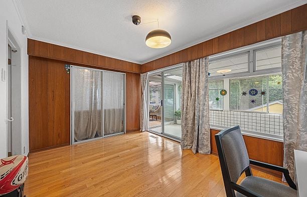 4054 W 31st Avenue Dunbar