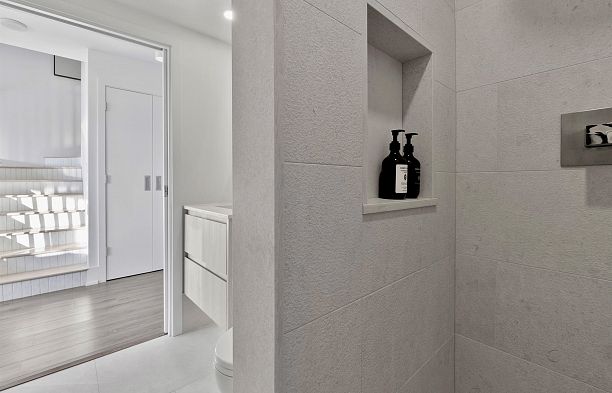 713 1887 Crowe Street False Creek