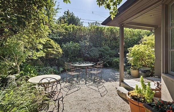 2533 Wallace Crescent Point Grey