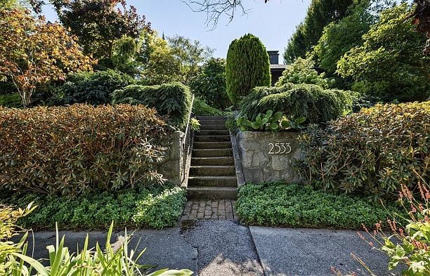 2533 Wallace Crescent Point Grey