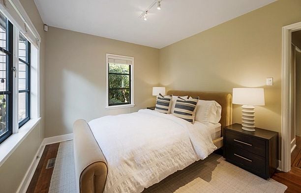 2533 Wallace Crescent Point Grey