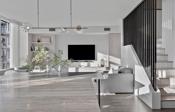 713 1887 Crowe Street False Creek