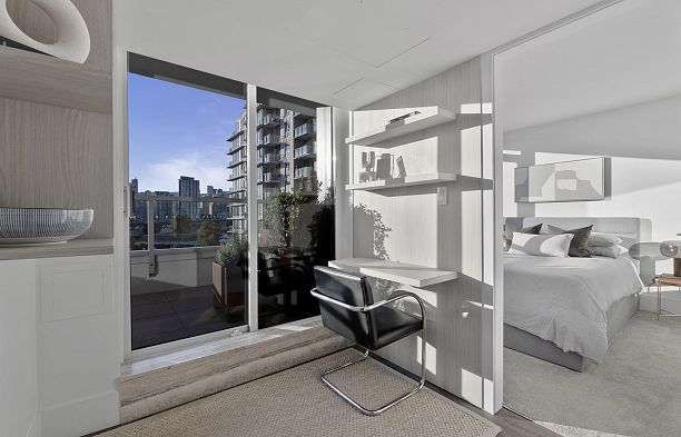 713 1887 Crowe Street False Creek