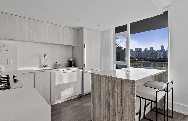 713 1887 Crowe Street False Creek