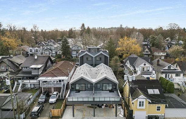 2 273 W 17th Avenue Cambie