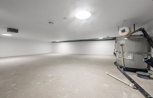 2 273 W 17th Avenue Cambie