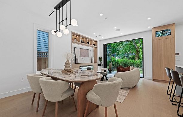 1 3880 W 23rd Avenue Dunbar