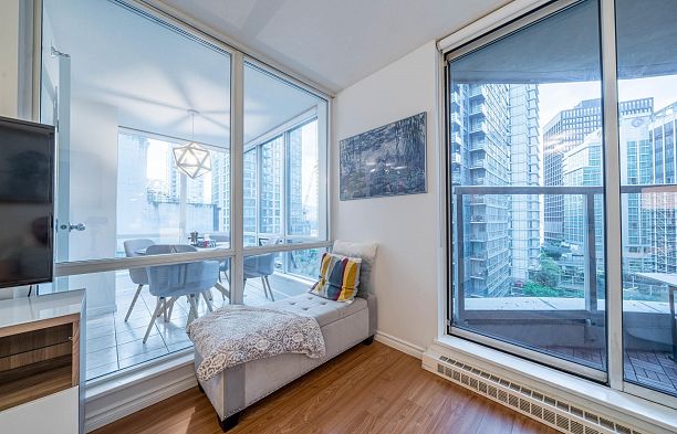 903 1166 Melville Street Coal Harbour