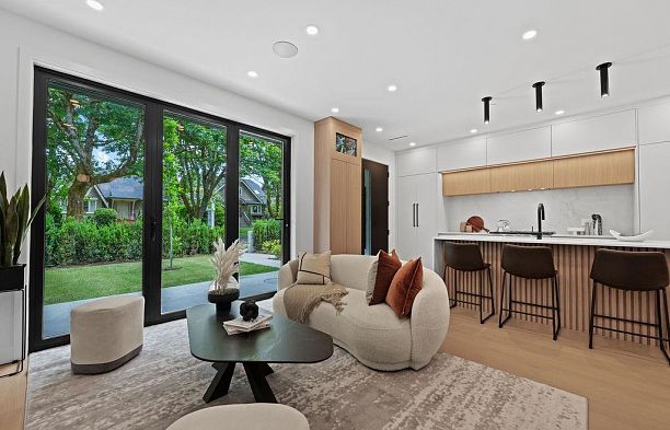 1 3880 W 23rd Avenue Dunbar