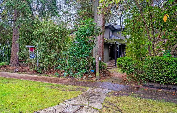 3758 W 35th Avenue Dunbar