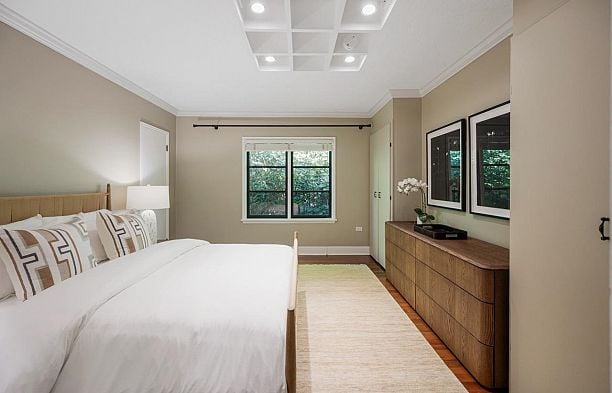 2533 Wallace Crescent Point Grey