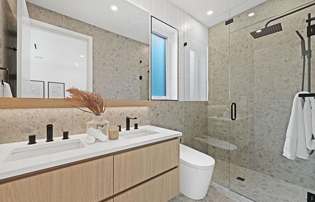 1 3880 W 23rd Avenue Dunbar