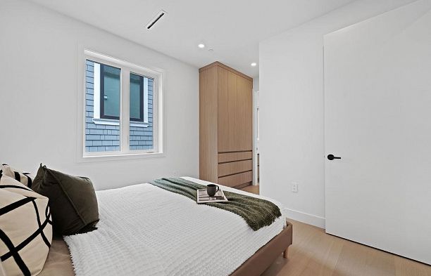 1 3880 W 23rd Avenue Dunbar