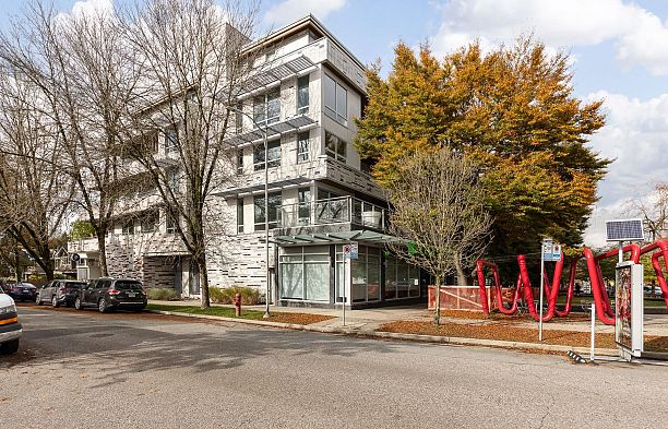 218 3333 Main Street Main