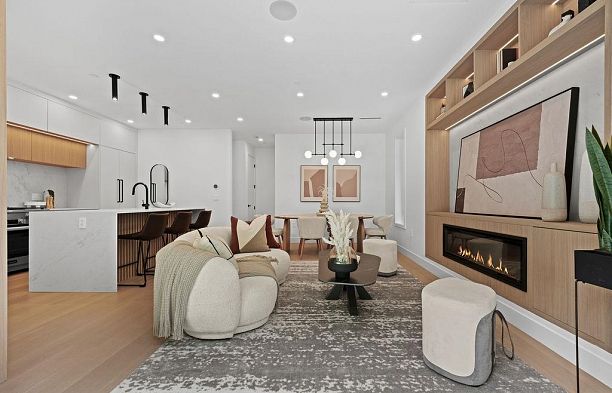 1 3880 W 23rd Avenue Dunbar