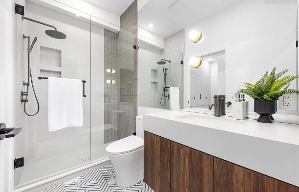 2 273 W 17th Avenue Cambie