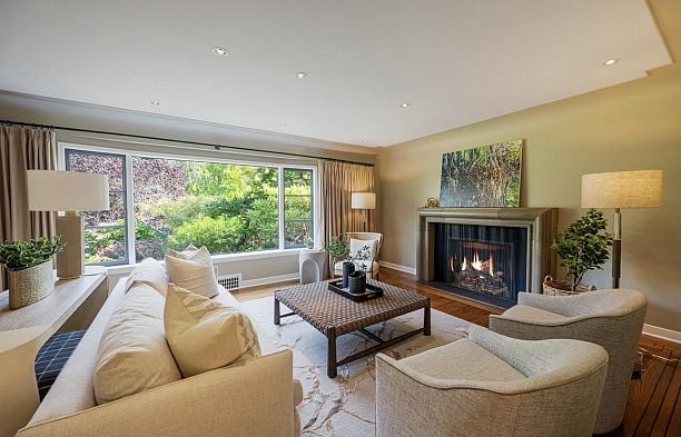 2533 Wallace Crescent Point Grey