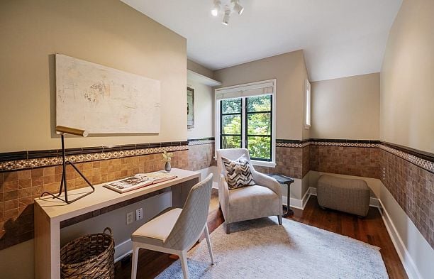 2533 Wallace Crescent Point Grey