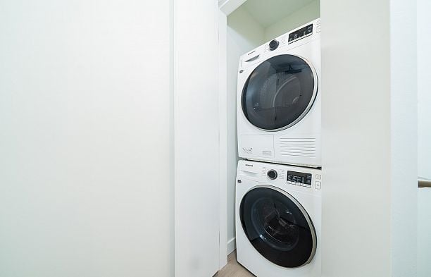 216 5212 Cambie Street Cambie