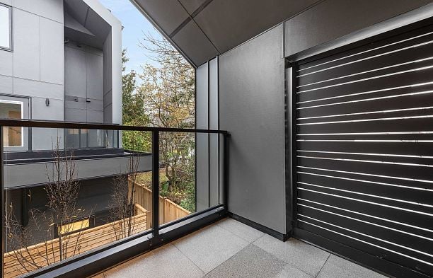 2 273 W 17th Avenue Cambie