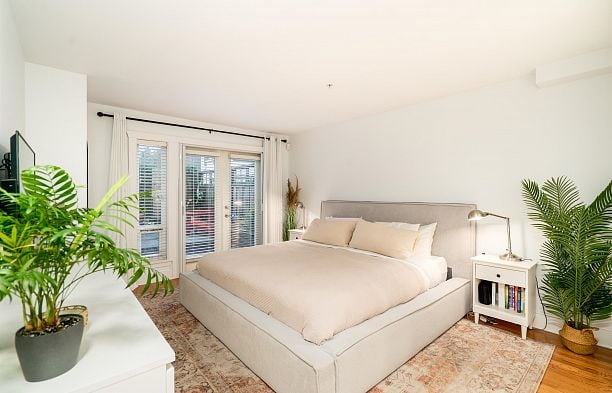 2460 Sasamat Street Point Grey