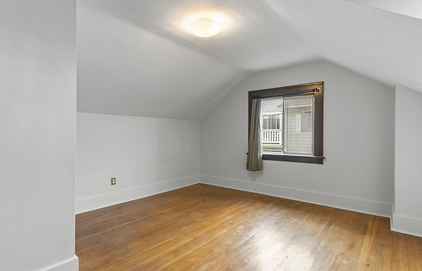 3056 W 6th Avenue Kitsilano