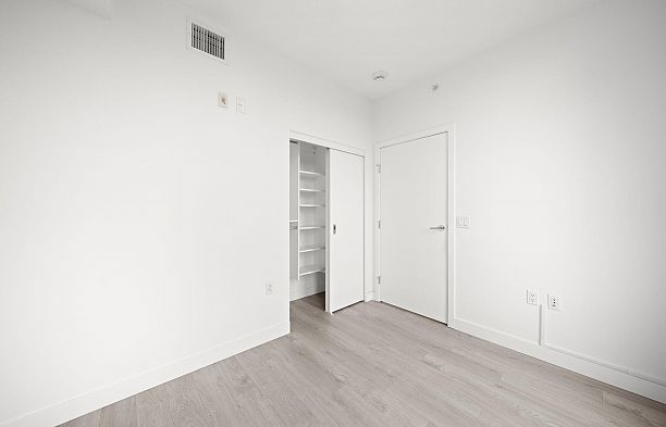 301 523 W King Edward Avenue Cambie