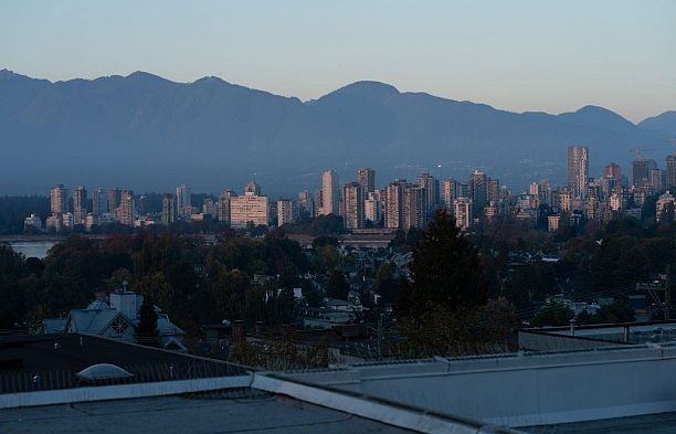 402 2216 W 3rd Avenue Kitsilano