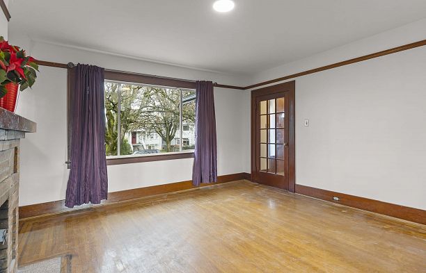 3056 W 6th Avenue Kitsilano