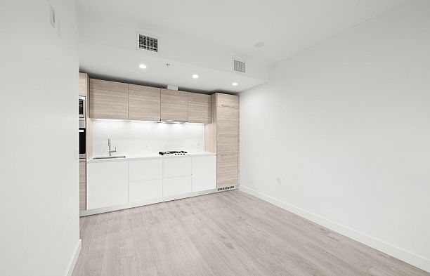 301 523 W King Edward Avenue Cambie