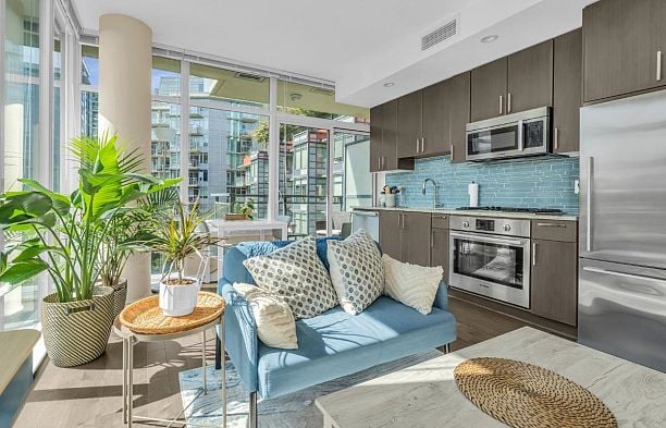 504 38 W 1st Avenue False Creek