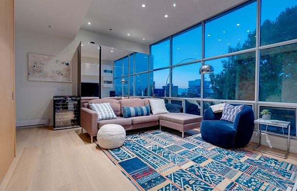 402 2216 W 3rd Avenue Kitsilano