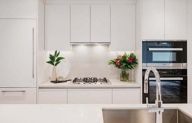 1402 485 W 42nd Avenue Oakridge VW