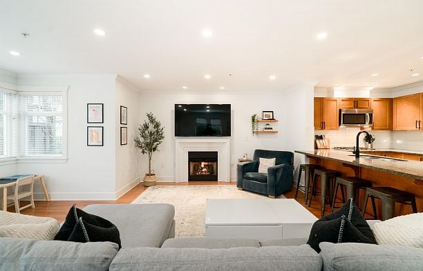 2460 Sasamat Street Point Grey