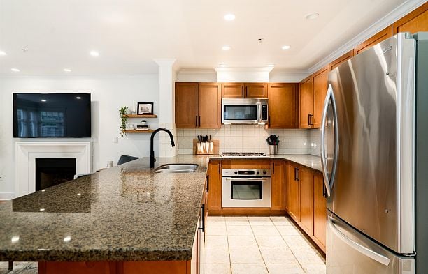 2460 Sasamat Street Point Grey