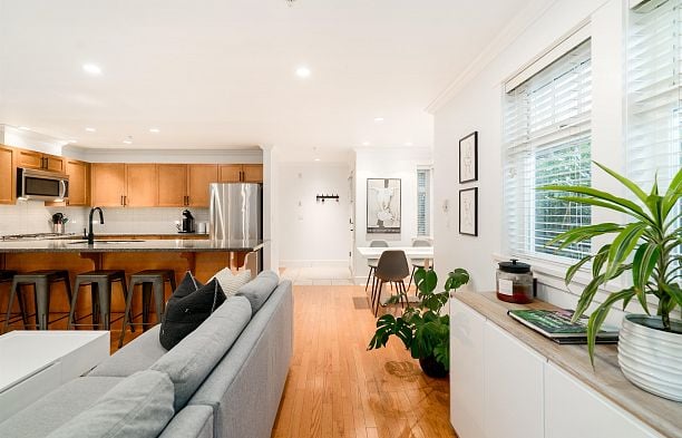 2460 Sasamat Street Point Grey